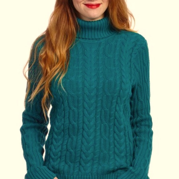 JEANNE PIERRE Sweaters - NWOT! Jeanne Pierre Vibrant Green Cable-Knit Turtleneck - Size Small